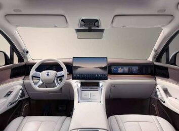 В Китае стартовали продажи 5,2-метрового кроссовера Denza N9