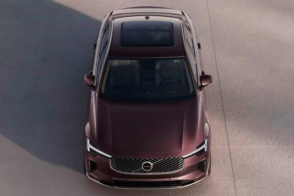 Шведы обновили флагманский седан Volvo S90 во второй раз
