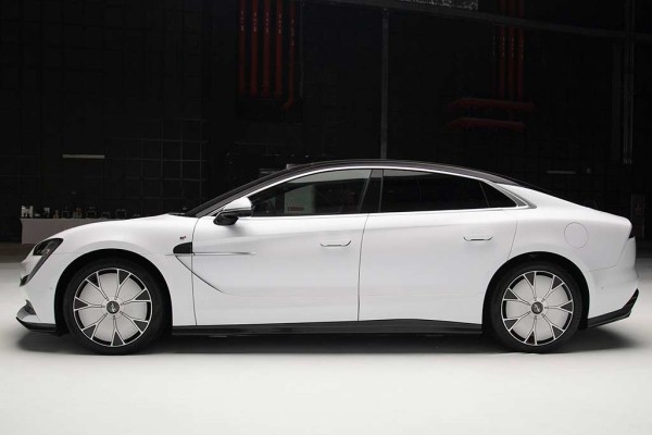 Представлен новый YangWang U7: китайский супер седан мощностью 1306 л.с. Представлен новый YangWang U7: китайский супер седан мощностью 1306 л.с.