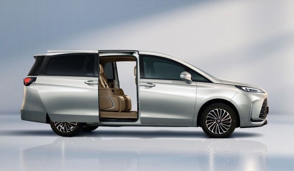 Минивэн Buick GL8 LS сделал гамму разнообразнее