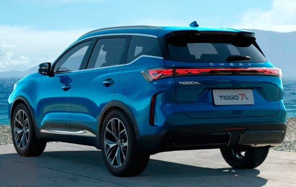 Chery Tiggo 7L: очередная обновленная версия «семерки» добралась до России Chery Tiggo 7L: очередная обновленная версия «семерки» добралась до России