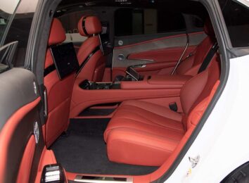 Представлен новый YangWang U7: китайский супер седан мощностью 1306 л.с. Представлен новый YangWang U7: китайский супер седан мощностью 1306 л.с.