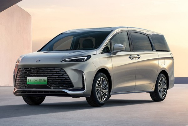 Минивэн Buick GL8 LS сделал гамму разнообразнее