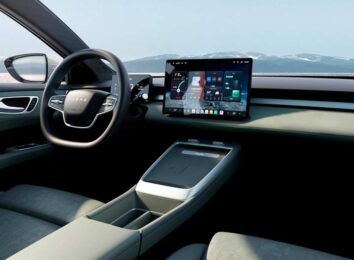 Китайцы из SAIC представили электрический седан Roewe D6