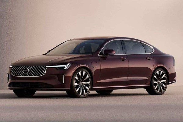Шведы обновили флагманский седан Volvo S90 во второй раз