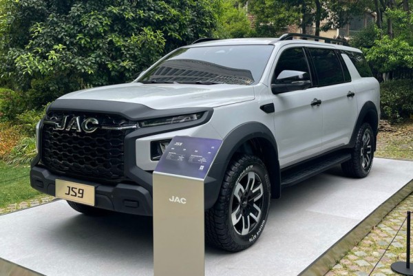 Внедорожник JAC JS9 (он же Sollers для России): первый показ