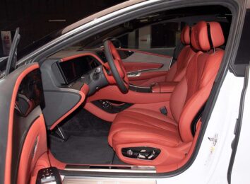 Представлен новый YangWang U7: китайский супер седан мощностью 1306 л.с. Представлен новый YangWang U7: китайский супер седан мощностью 1306 л.с.