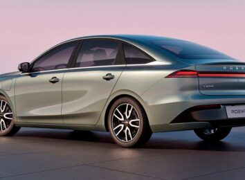 Китайцы из SAIC представили электрический седан Roewe D6