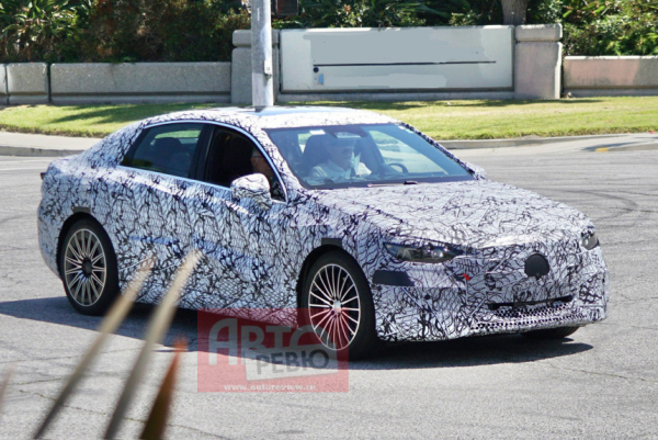 Электрический Mercedes-Benz C-класса приближается к премьере