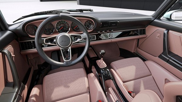 Очередной крутой Porsche 911 от Singer: широкий кузов, четыре фары и атмосферные 426 л.с. Очередной крутой Porsche 911 от Singer: широкий кузов, четыре фары и атмосферные 426 л.с.