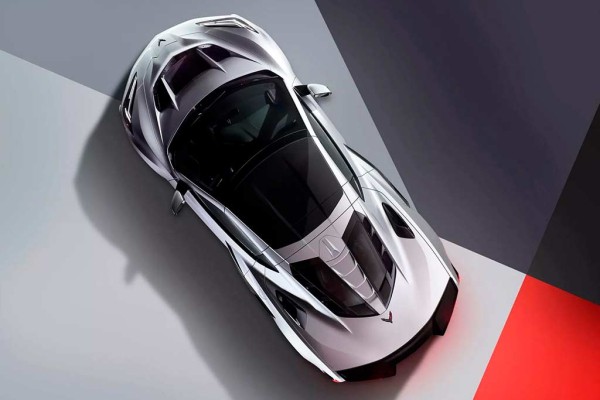 2026 Corvette C8 сохранил прежнюю внешность, но получил новый салон