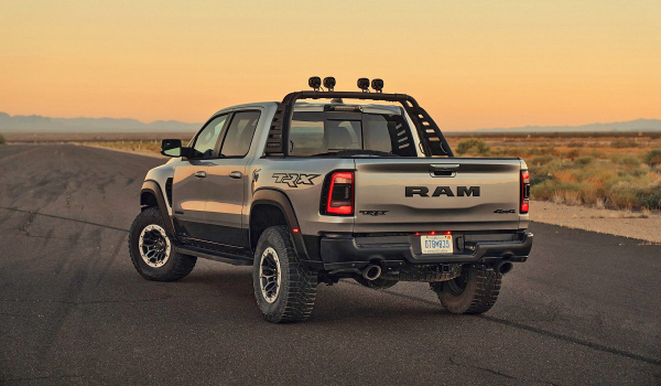 Дайджест дня: самый мощный BMW i4, Li Auto в России и другие события индустрии Дайджест дня: самый мощный BMW i4, Li Auto в России и другие события индустрии