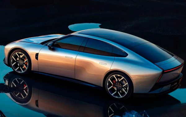 Рассекречен электрический седан Xpeng P7 второго поколения