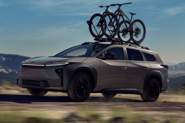 Представлен удлиненный кроссовер Toyota bZ4X Touring Представлен удлиненный кроссовер Toyota bZ4X Touring