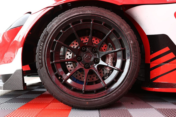 Много карбона, мало веса и рулевая рейка от BMW: тюнинг Toyota Supra A90 для RDS GP Много карбона, мало веса и рулевая рейка от BMW: тюнинг Toyota Supra A90 для RDS GP