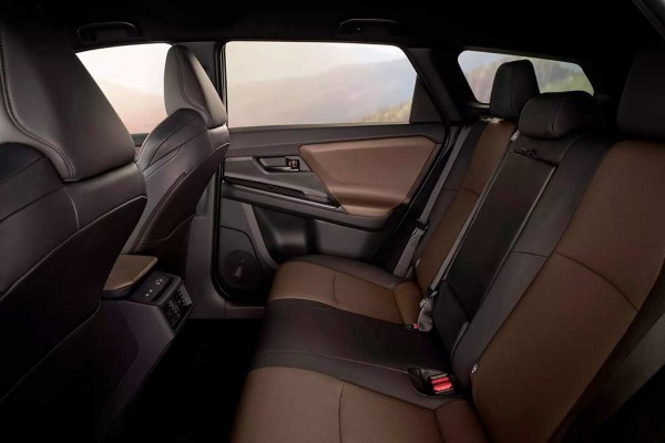 Электрический кроссовер Toyota bZ4X получил удлиненную версию Touring