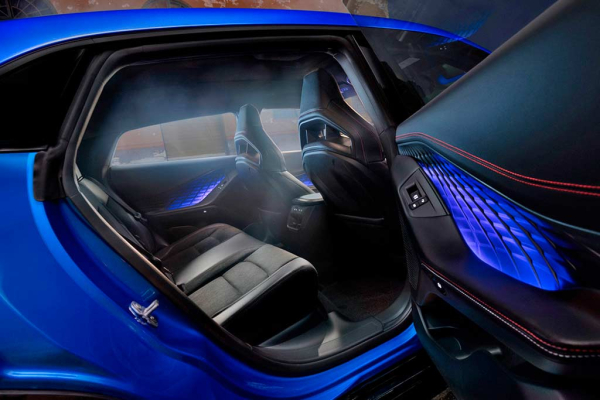 Электрический Dodge Charger Daytona получил пятидверную модификацию Электрический Dodge Charger Daytona получил пятидверную модификацию