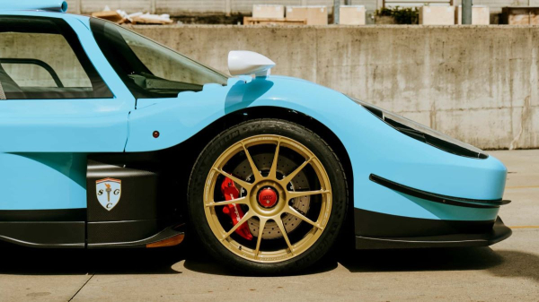 Гиперкар SCG 007S намекнул на родство с болидами Ле-Мана