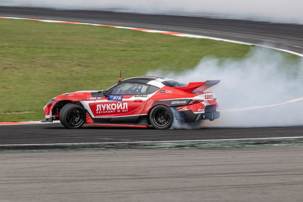 Много карбона, мало веса и рулевая рейка от BMW: тюнинг Toyota Supra A90 для RDS GP Много карбона, мало веса и рулевая рейка от BMW: тюнинг Toyota Supra A90 для RDS GP