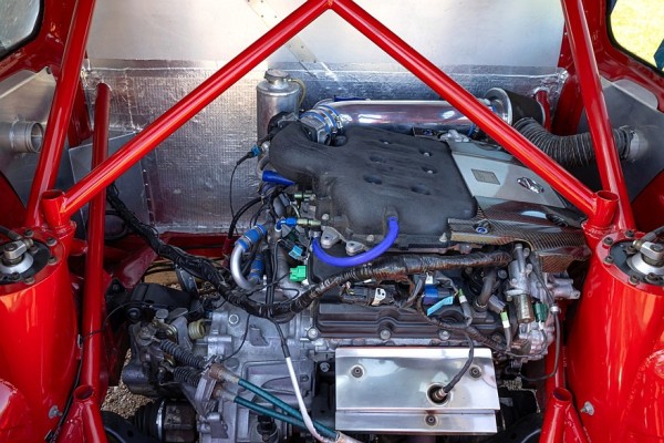 Уникальный хот-хэтч Nissan Micra 350SR с V6 вернулся к жизни в виде заводского рестомода
