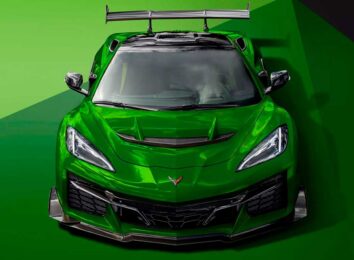 2026 Corvette C8 сохранил прежнюю внешность, но получил новый салон