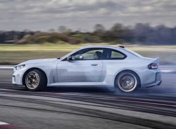 BMW M2 CS: экстремальная версия модели с 530-сильным движком BMW M2 CS: экстремальная версия модели с 530-сильным движком