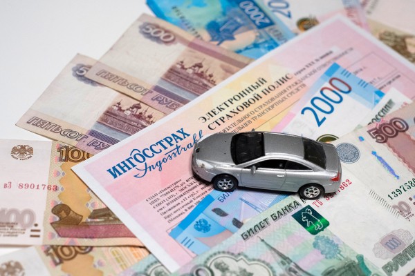 В&nbsp;ОСАГО хотят ввести компенсацию за&nbsp;ямы и сосульки 