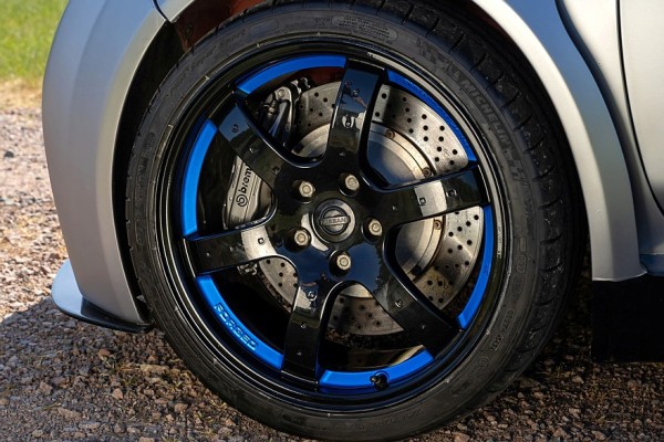 Уникальный хот-хэтч Nissan Micra 350SR с V6 вернулся к жизни в виде заводского рестомода