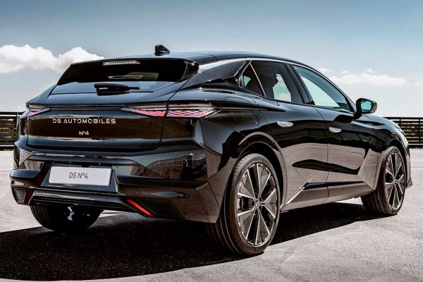 Обновленный Citroen DS4 получил иное название и обзавелся чисто электрической версией