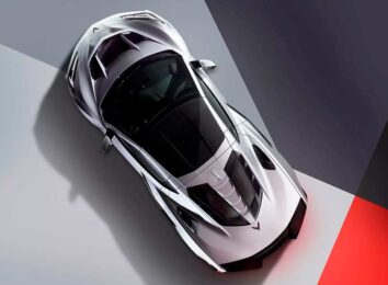 2026 Corvette C8 сохранил прежнюю внешность, но получил новый салон