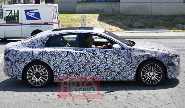 Электрический Mercedes-Benz C-класса приближается к премьере