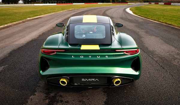 Дайджест дня: японская Corolla Cross, BYD против Теслы и другие события индустрии