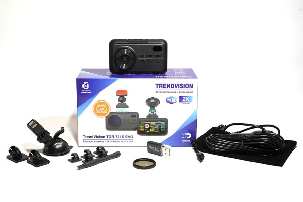 Видеорегистраторы с GPS-информером: диапазон 10-14 тысяч рублей Видеорегистраторы с GPS-информером: диапазон 10-14 тысяч рублей