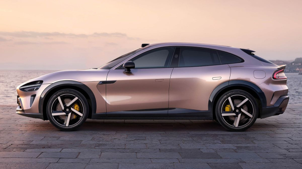 Кроссовер Xiaomi YU7: старт продаж и ажиотаж