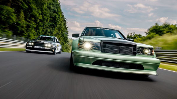 Рестомод HWA Evo превратился в марафонский гоночный болид Рестомод HWA Evo превратился в марафонский гоночный болид