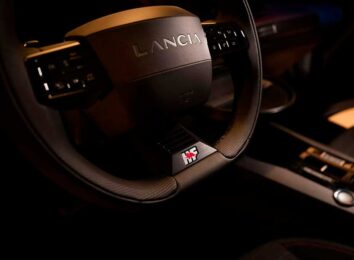 Хэтчбек Lancia Ypsilon получил «горячую» версию HF и две гоночные модификации