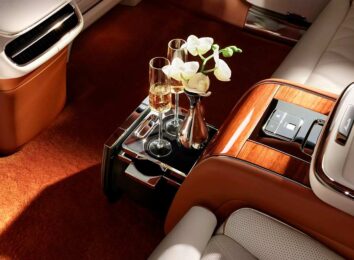 Китайцы представили роскошный представительский электроседан Maextro S800