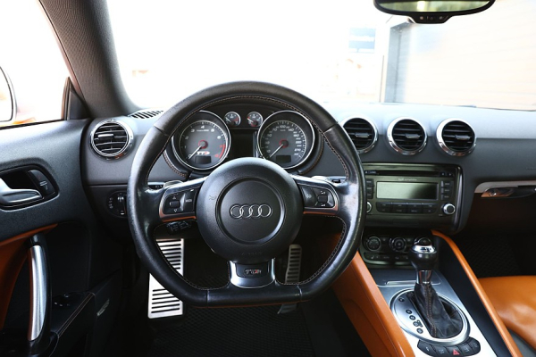 Audi TT II (8J) с пробегом: очень жёсткая подвеска и 500 лошадиных сил без снижения ресурса