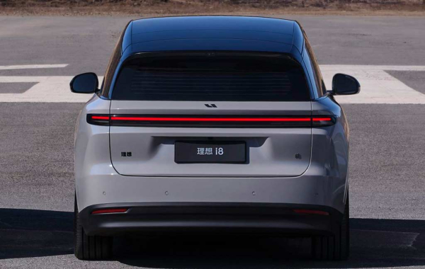 Китайцы полностью рассекретили новый электрический кроссовер Li i8