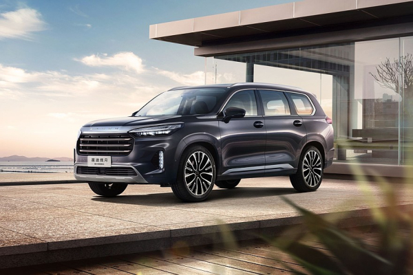 Покупаем Exeed VX: три экрана, семь режимов вождения и 23 динамика