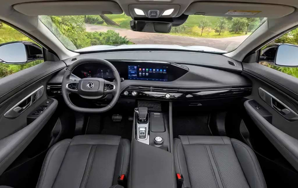 Для России анонсирован Dongfeng Huge: старший «брат» кроссовера Mage