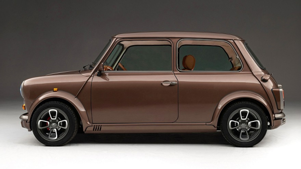 Бывший шеф-дизайнер Jaguar сделал крутой рестомод на базе классического Mini Бывший шеф-дизайнер Jaguar сделал крутой рестомод на базе классического Mini