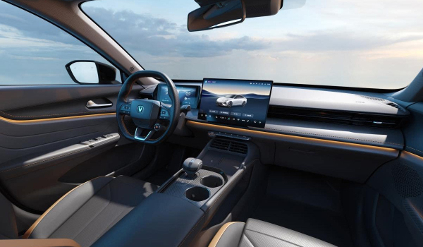 Лифтбек Changan Uni-V масштабно обновлен Лифтбек Changan Uni-V масштабно обновлен