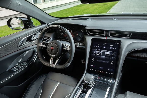 Покупаем Hongqi H6: что это за автомобиль и почему именно он?