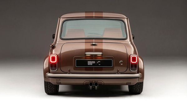 Бывший шеф-дизайнер Jaguar сделал крутой рестомод на базе классического Mini Бывший шеф-дизайнер Jaguar сделал крутой рестомод на базе классического Mini