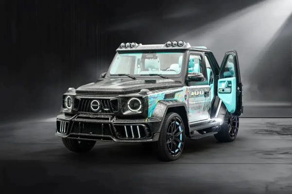 Брызги, усы и доллары: Mansory опять «порезала» G-класс и раскрасила его в стиле поп-арт