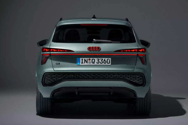 Немцы рассекретили кроссовер Audi Q3 третьего поколения