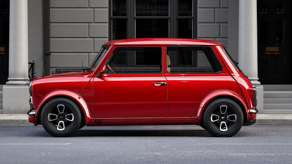 Бывший шеф-дизайнер Jaguar сделал крутой рестомод на базе классического Mini Бывший шеф-дизайнер Jaguar сделал крутой рестомод на базе классического Mini