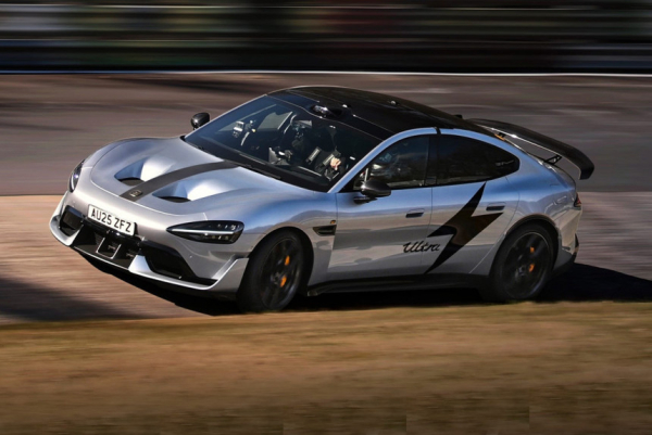 Xiaomi SU7 Ultra поставил рекорд Нюрбургринга среди электромобилей Xiaomi SU7 Ultra поставил рекорд Нюрбургринга среди электромобилей