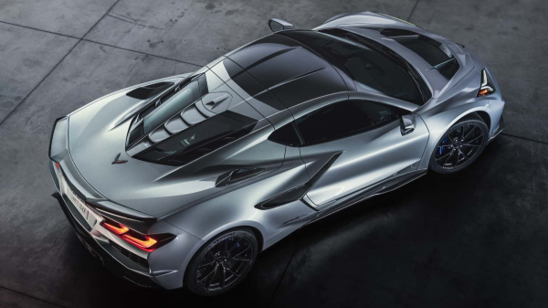 Гибридный Chevrolet Corvette ZR1X: почти 1300 «лошадей»!